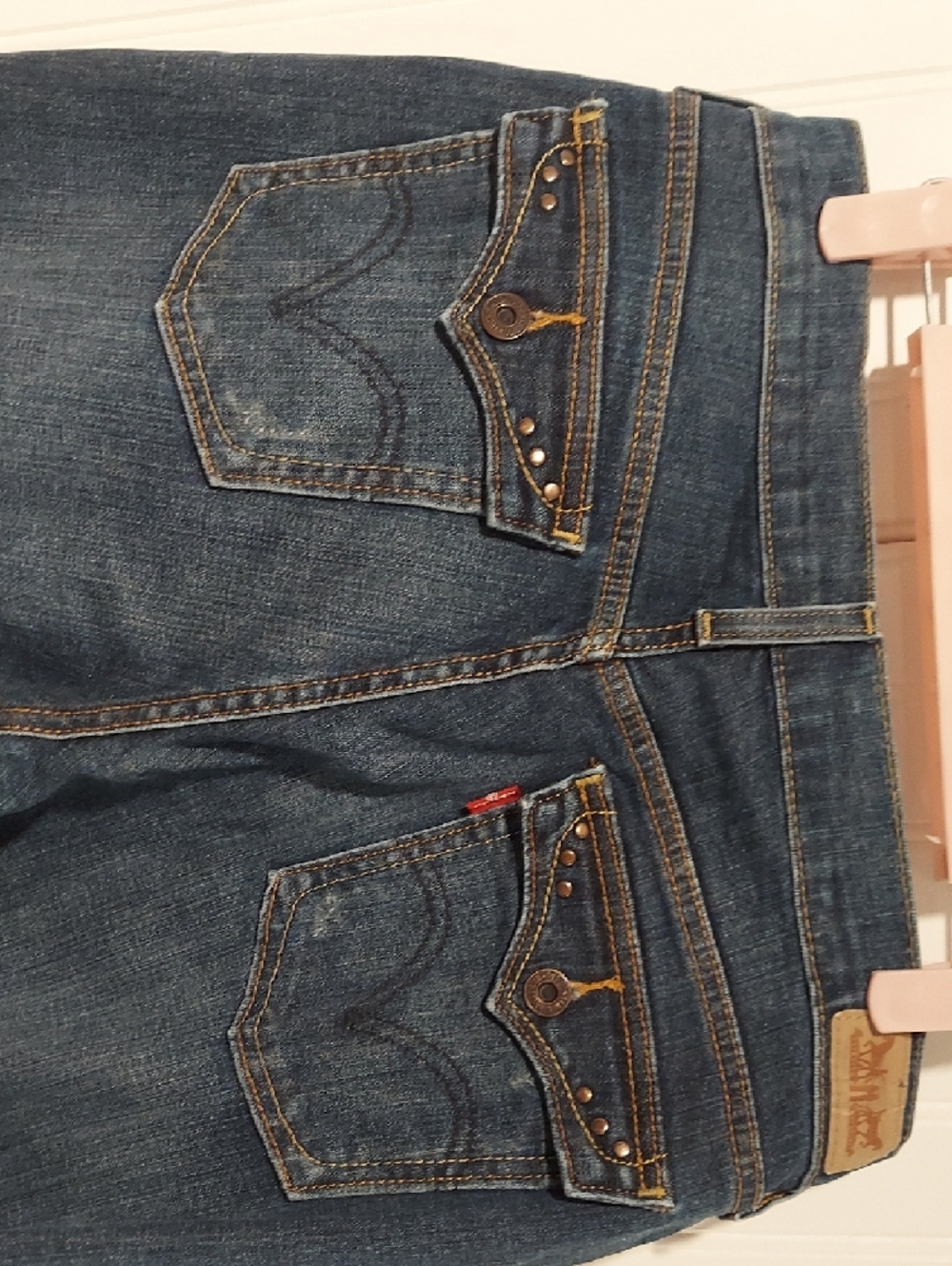 Levi 515 Boot Cut - Picture 2 of 14